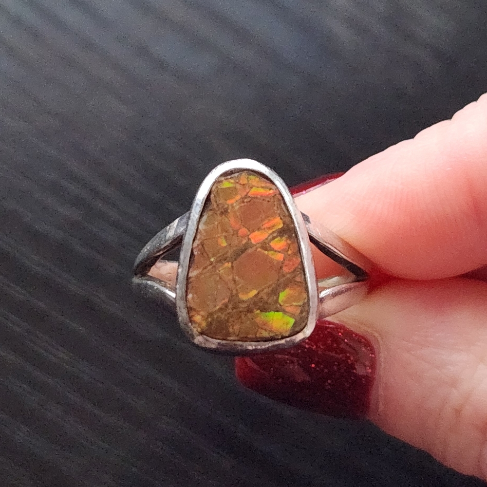 Elegant Ammolite 925 Sterling Silver Ring